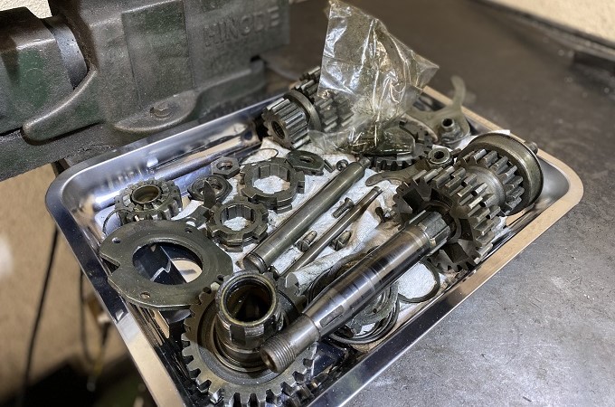 Heavenz Garage（ヘブンズガレージ）02トランスミッションイメージ TRANSMISSION